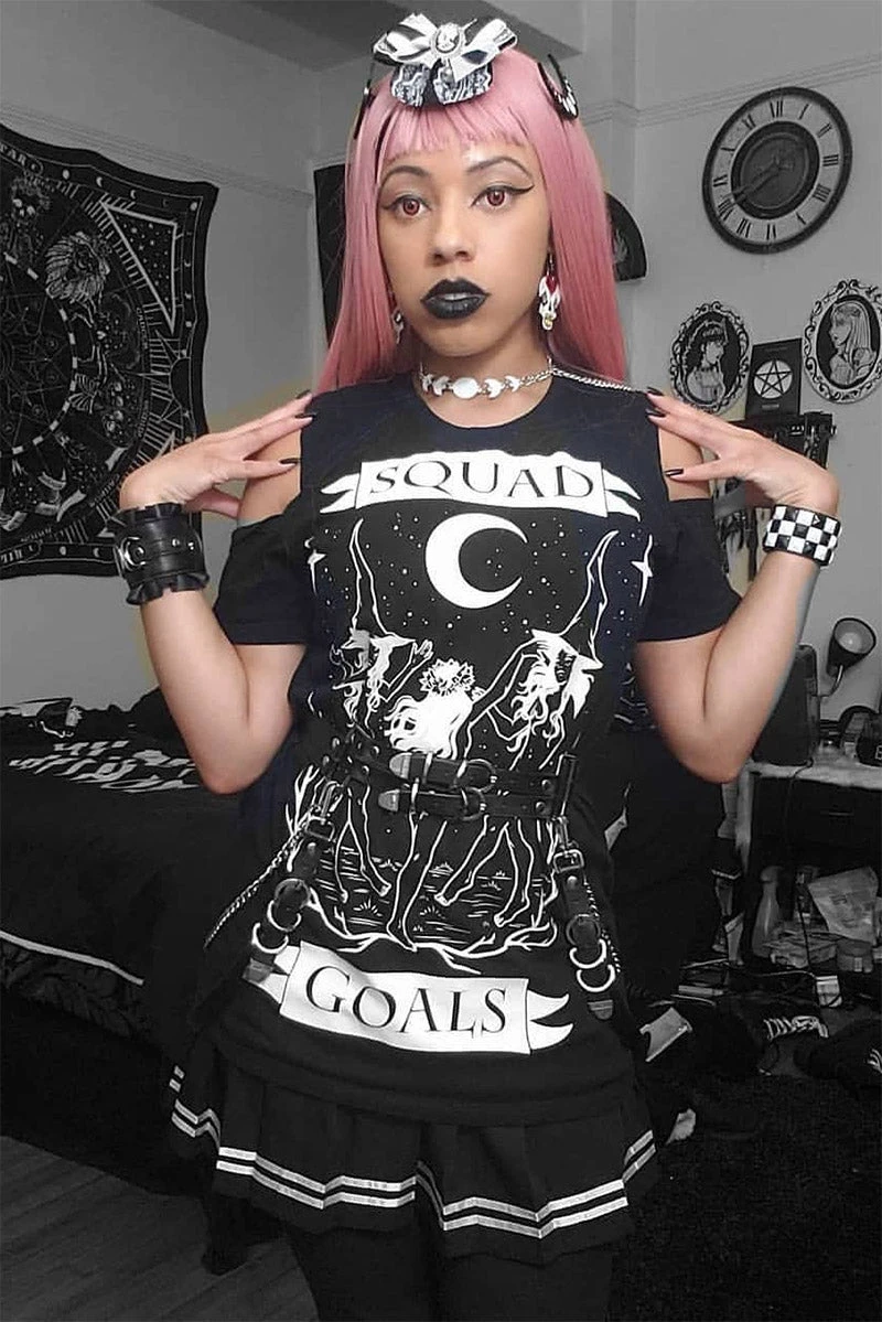 Restyle Squad Goals Cold Shoulder T-Shirt - Image 7